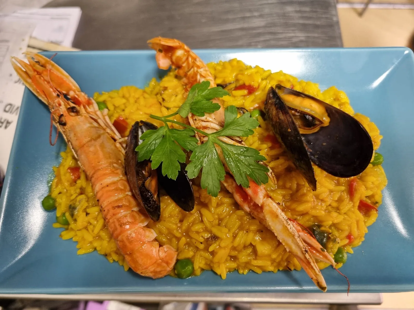Milk and Coffee &ndash; paella di mare delle serate a tema